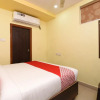 Отель B Square Inn By OYO Rooms, фото 4