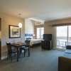 Отель Executive Suites Hotel & Resort, Squamish, фото 5