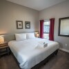 Отель Pillow Top Condo by Revelstoke Vacations, фото 4
