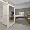 Отель Hampton Inn By Hilton Cornwall, фото 9