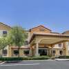 Отель Comfort Inn & Suites Northeast - Gateway, фото 1
