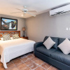 Отель Luxury Ocean-view Flamingo Home With Pool, Apartment and Party Deck, фото 6