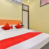 Отель OYO 28054 Hotel Suraj Villa, фото 6