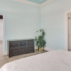 Отель Long Beach Home w/ Views & On-site Beach Access!, фото 3