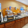 Отель HOLIDAY INN EXPRESS & SUITES MALVERN, фото 10