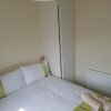 Отель 3 Bed Newly Renovated Cork city Sleeps 5, фото 17