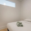 Отель Bright and Cozy 3bedr in the of MTL, фото 16
