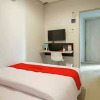 Отель RedDoorz Plus Syariah near Mall Pondok Indah, фото 28