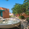 Отель Amor - Historic Adobe in the Heart of The Railyard and Downtown Santa Fe, Hot Tub, фото 13