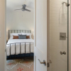 Отель Stone's Throw - Unbeatable Location, Lovely Modern Interior, фото 6