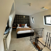 Отель Cosy Oasis in the Heart of Clifton Village, фото 10