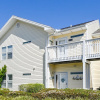 Отель SPC 9232 is a Beautiful recently upgraded 2 BR with Free Beach Service by RedAwning, фото 2