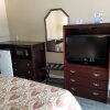 Отель Executive Inn & Suites, фото 33