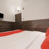 Отель OYO 22122 Hotel Falcon Crest, фото 11