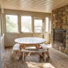 Отель Boulder Field Lodge ~ HOT TUB ~ Free Linens, фото 10