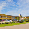Отель Americas Best Value Inn & Suites Waller Prairie View, фото 1