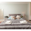 Отель Lovely 3BR Garden Flat for 5 Within City Centre, фото 7