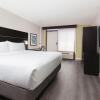 Отель Holiday Inn Express & Suites Mississauga-Toronto Southwest, an IHG Hotel, фото 5