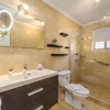 Отель Amazing 4br3 5BA Villa w Private Pool Goldcoast, фото 8