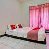 Отель OYO 93224 Fj Guest House, фото 17