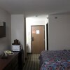 Отель Coratel Inn and Suites Maple Grove, фото 5