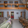 Отель Lazy Bass Lodge 5 Bedroom House, фото 14
