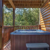 Отель Wilderness Lodge, 3 Bedrooms, Loft, Hot Tub, Sleeps 14, фото 14
