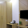 Отель Decent Suites - Delhi Airport, фото 18