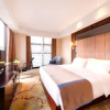 Отель Rezen Kingtown Hotel (Chongqing Guanyinqiao), фото 3