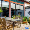 Отель Hongcun Heyi Academy of Fine Arts Huizhou Courtyard View Homestay, фото 5