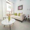 Отель Featuring City Views, 1Br Downtown Stylish 2 Bt Sleeps 2 Wifi Gym Cine 2C, фото 13