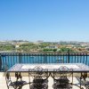 Отель Beautiful, Seafront high end APT in PRIME Location by 360 Estates, фото 15