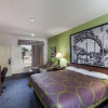 Отель Super 8 Houston Hobby Airport South, фото 20