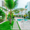 Отель Luxury 2 bed Condo Just Steps From the Beach, фото 30