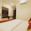 Отель OYO 12974 AK International, фото 7