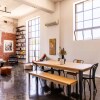 Отель Stylish Warehouse Conversion In The Heart of Fitzroy, фото 11
