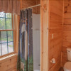 Отель Peytons Hideaway 3 Bedroom Home with Hot Tub, фото 9