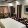 Отель Shakti & Banquet By WB Inn, фото 1