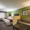 Отель Comfort Suites East / I-44, фото 6