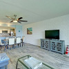 Отель Salty Days Getaway 1 Bedroom Condo by Redawning, фото 10