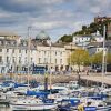 Отель Harbour Breeze - Contemporary Waterside Bolthole on Torquay s Iconic Marina, фото 29