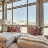 Отель Gorgeous Five Bedroom Penthouse in the Heart of Park City 5 Apartment Hotel by Redawning, фото 18