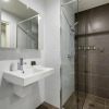 Отель Astra Apartments Newcastle East, фото 9