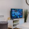 Отель Contemporary 1 Bed Apartment Media City, фото 2