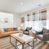 Отель Charming Charlotte Townhome: 6 Mi to Downtown! в Шарлотте