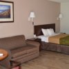 Отель Econo Lodge Inn & Suites On The River, фото 23