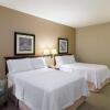 Отель Hampton Inn & Suites State College at Williamsburg Square, фото 27