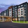 Отель Hampton Inn & Suites Charlottetown в Шарлоттауне