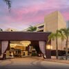 Отель Avenue of the Arts Costa Mesa, a Tribute Portfolio Hotel в Косте Мезе