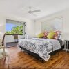 Отель Stunning Sunshine Beach House In Prime Location 31 Ferguson Street, фото 2